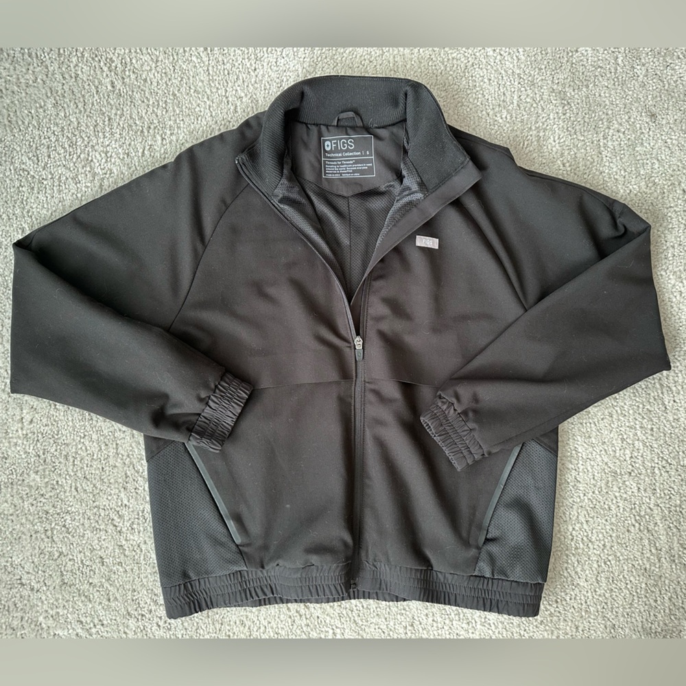 FIGS Sidney scrub jacket